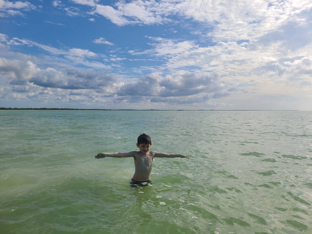 Patate-cormoran fait un bain maya