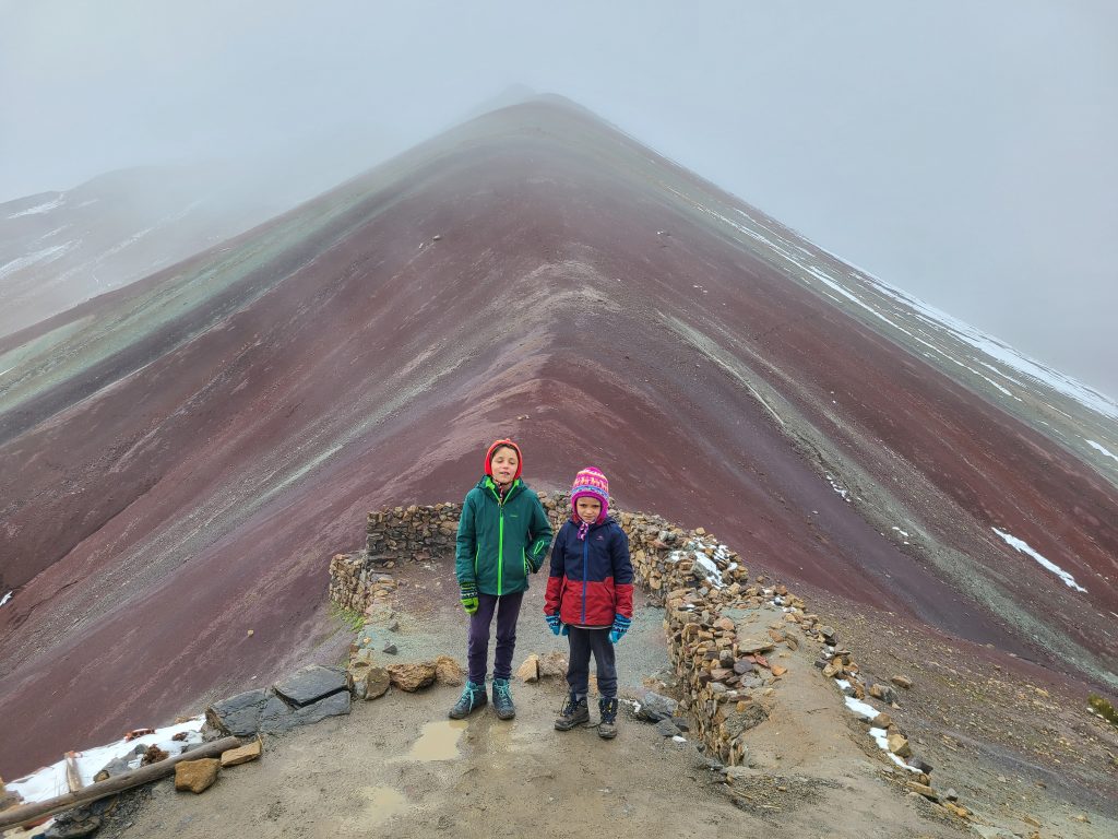 Au sommet de la montagne aux 7 (plutôt 3) couleurs