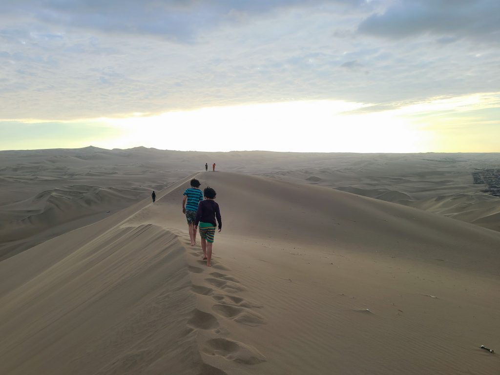 On marche sur la crète